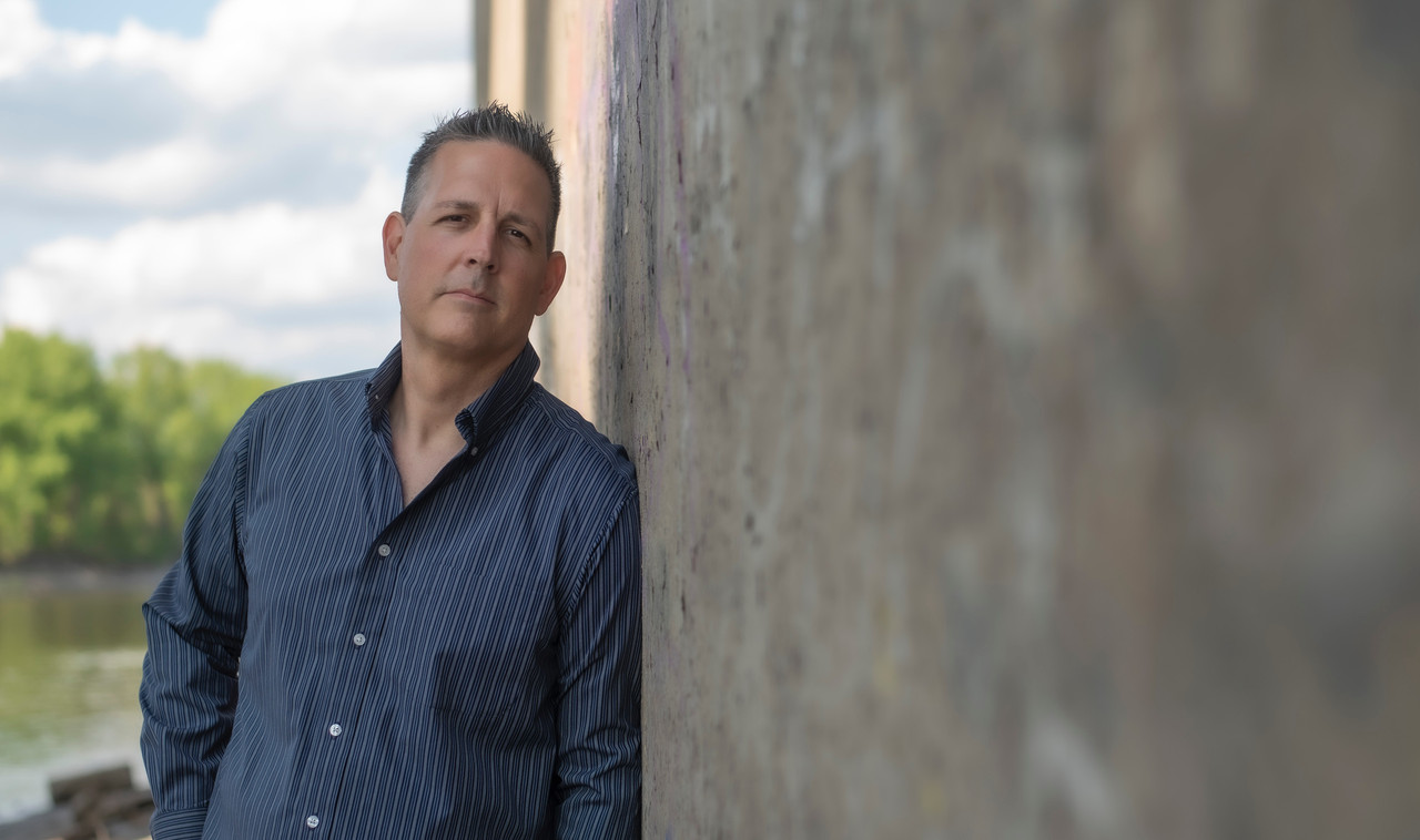 Steven Sereg Logo Image